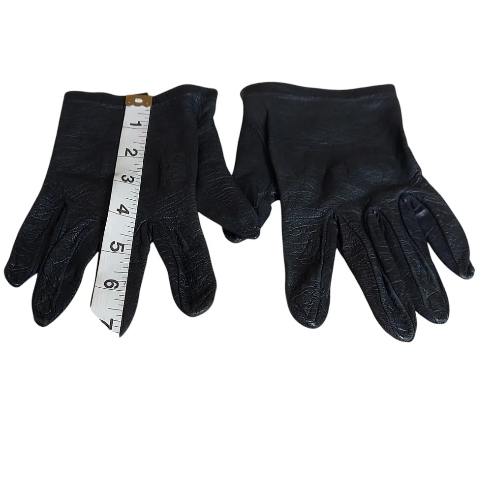 Vintage Leather Shortie Unlined Gloves with split opening in back